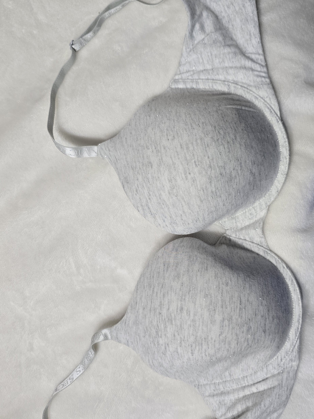 Victoria's Secret Shimmery Light Gray Everyday T-Shirt Bra 32DDD NWOT